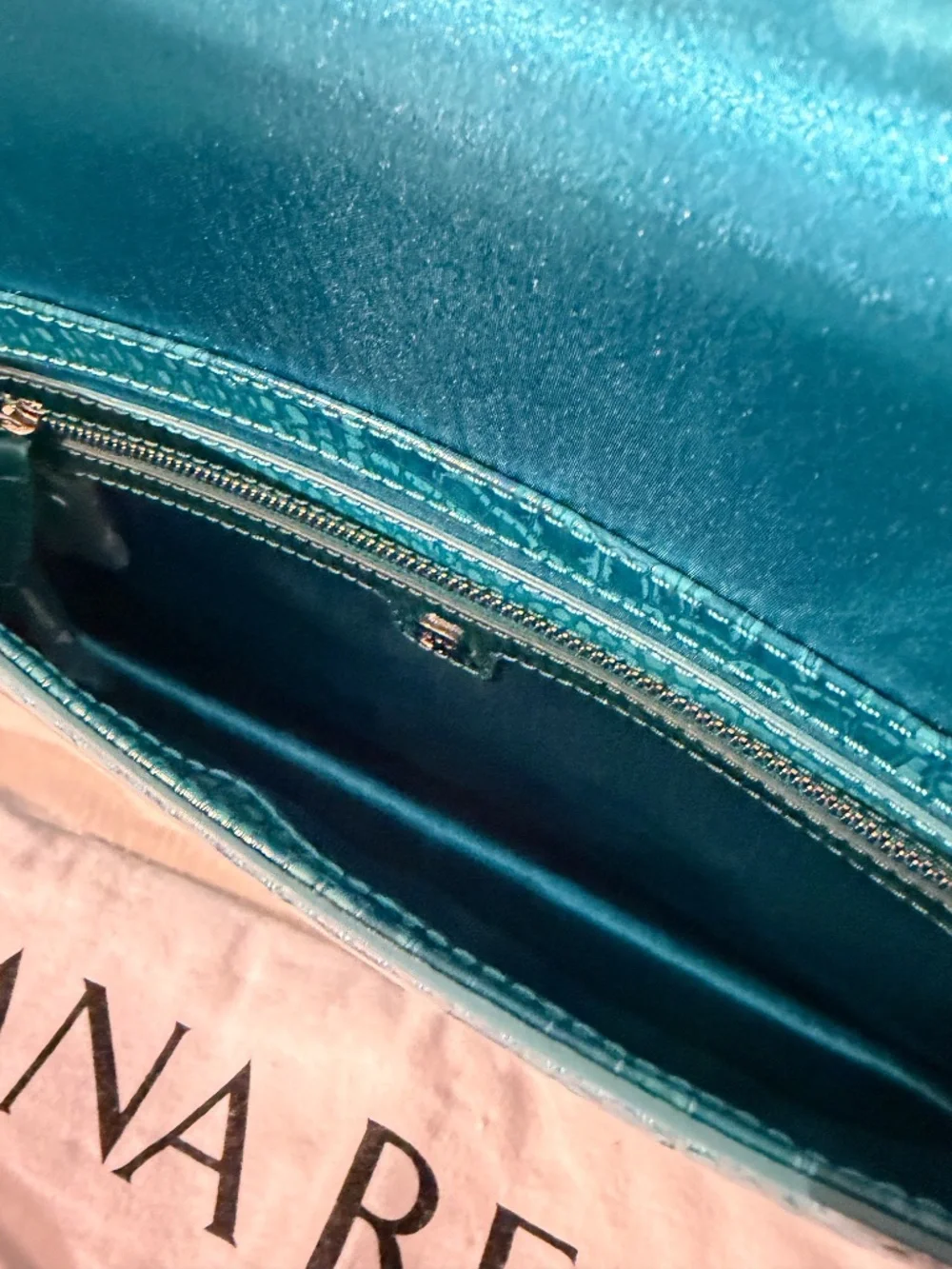 Banana Republic Teal/Peacock Green Crocodile-Embossed Clutch – NWT